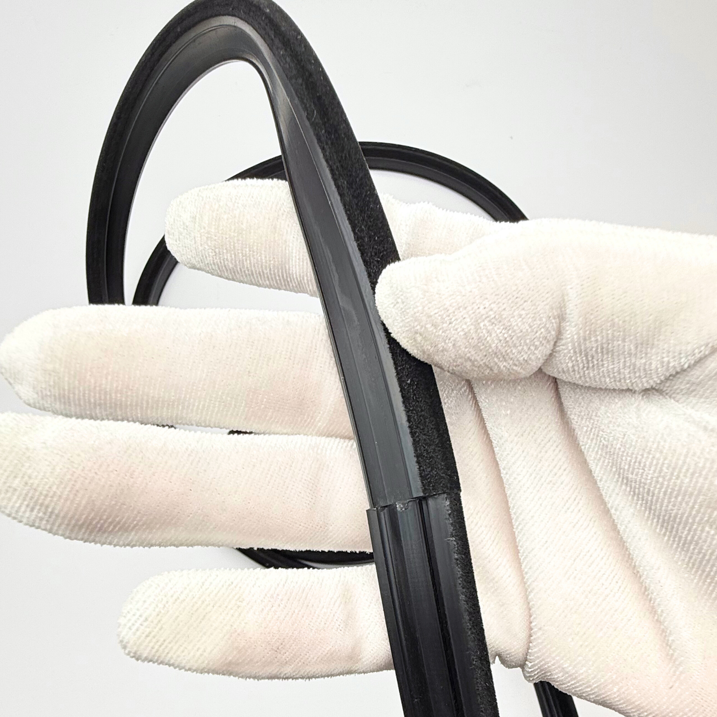 OMNIVALEA Sunroof Seal 286cm EPDM Flocked OEM A1267800098 Mercedes W126 W140 W463